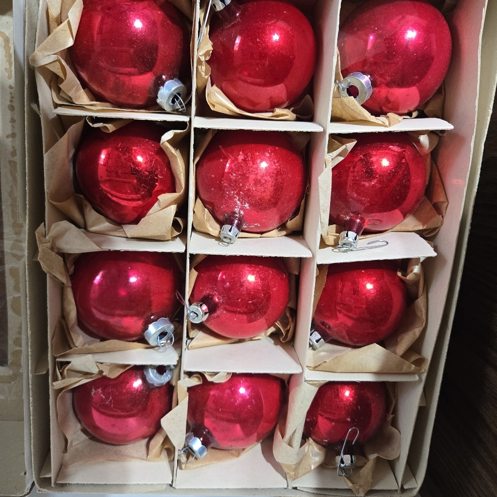 Vintage Santa Land Red Christmas Ornaments In Box